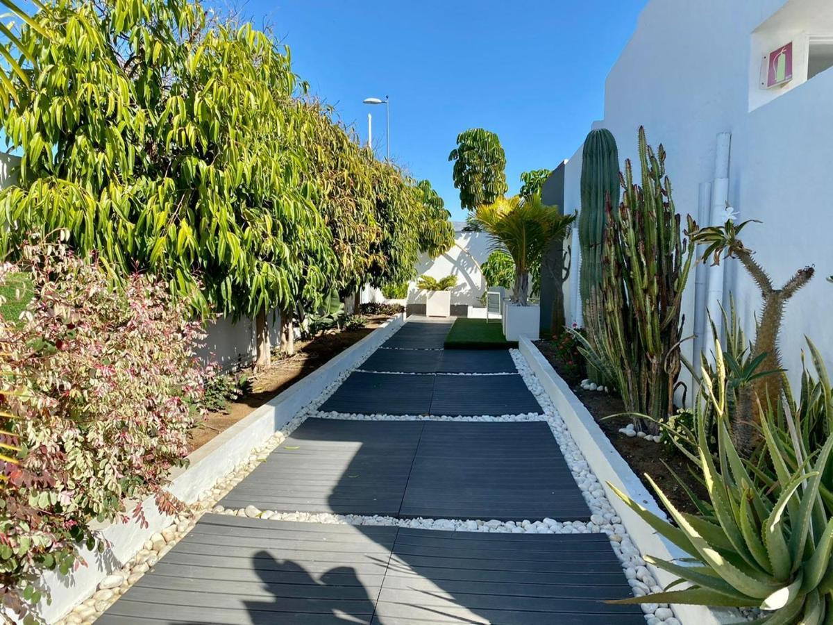 Starboys Gay Resort - Gay Men Only Maspalomas  Exterior photo